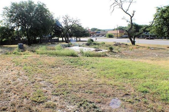 506 SW Big Bend Trl, Glen Rose, TX 76043